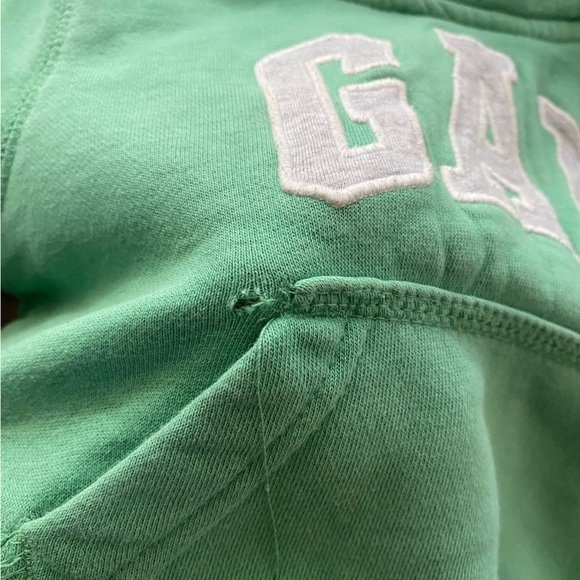 2/$15 Baby Gap Green Hoodie 6-12 months - Picture 3 of 3